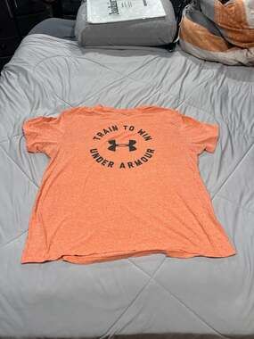 Under Armour HeatGear Men's XL Orange 'Train To Win' Loose Fit T-Shirt